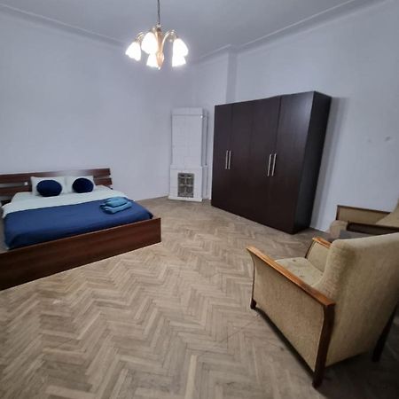 Nocleg W Centrum Czestochowy Nmp32 琴斯托霍瓦 外观 照片