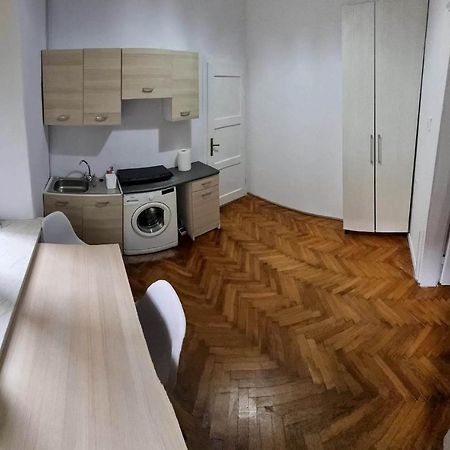 Nocleg W Centrum Czestochowy Nmp32 琴斯托霍瓦 外观 照片
