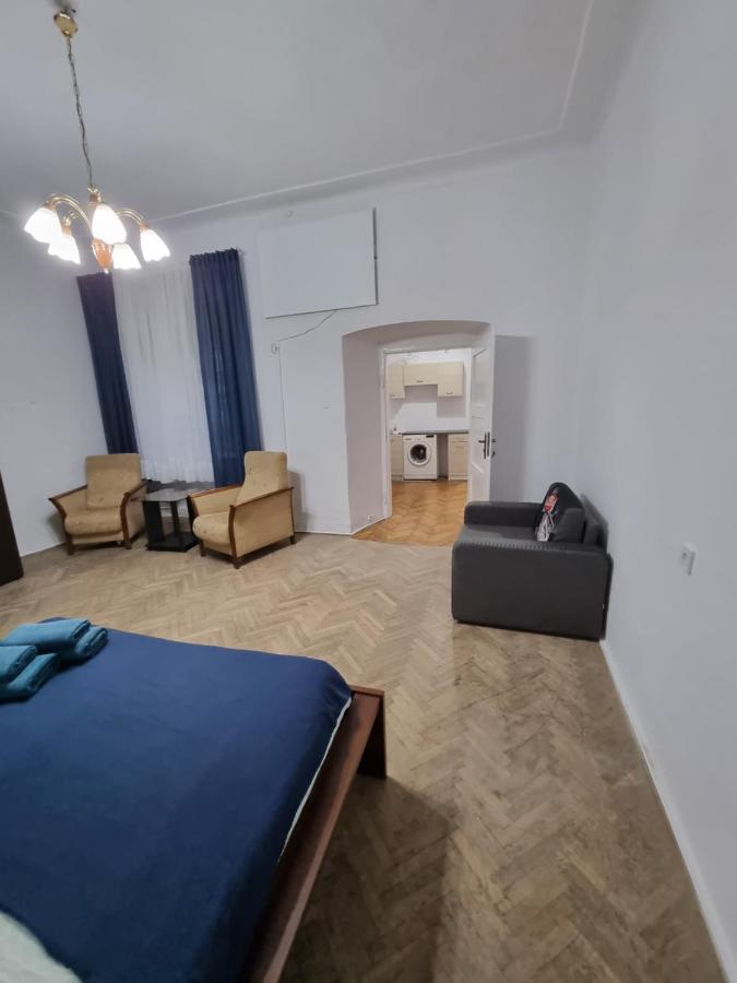 Nocleg W Centrum Czestochowy Nmp32 琴斯托霍瓦 外观 照片