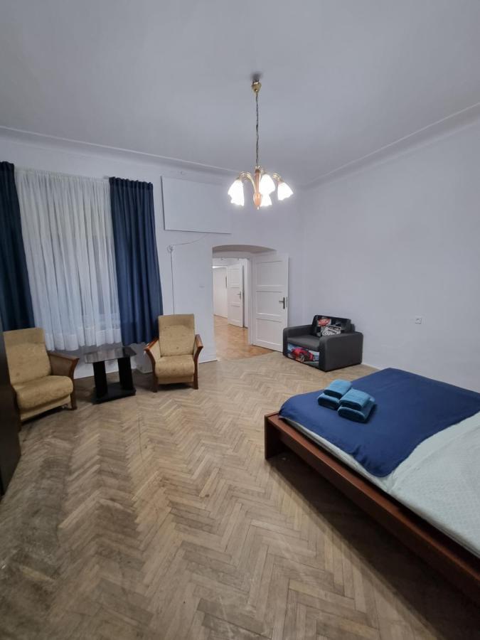 Nocleg W Centrum Czestochowy Nmp32 琴斯托霍瓦 外观 照片