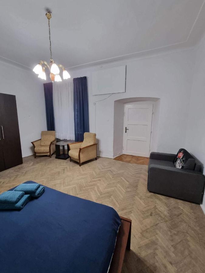Nocleg W Centrum Czestochowy Nmp32 琴斯托霍瓦 外观 照片