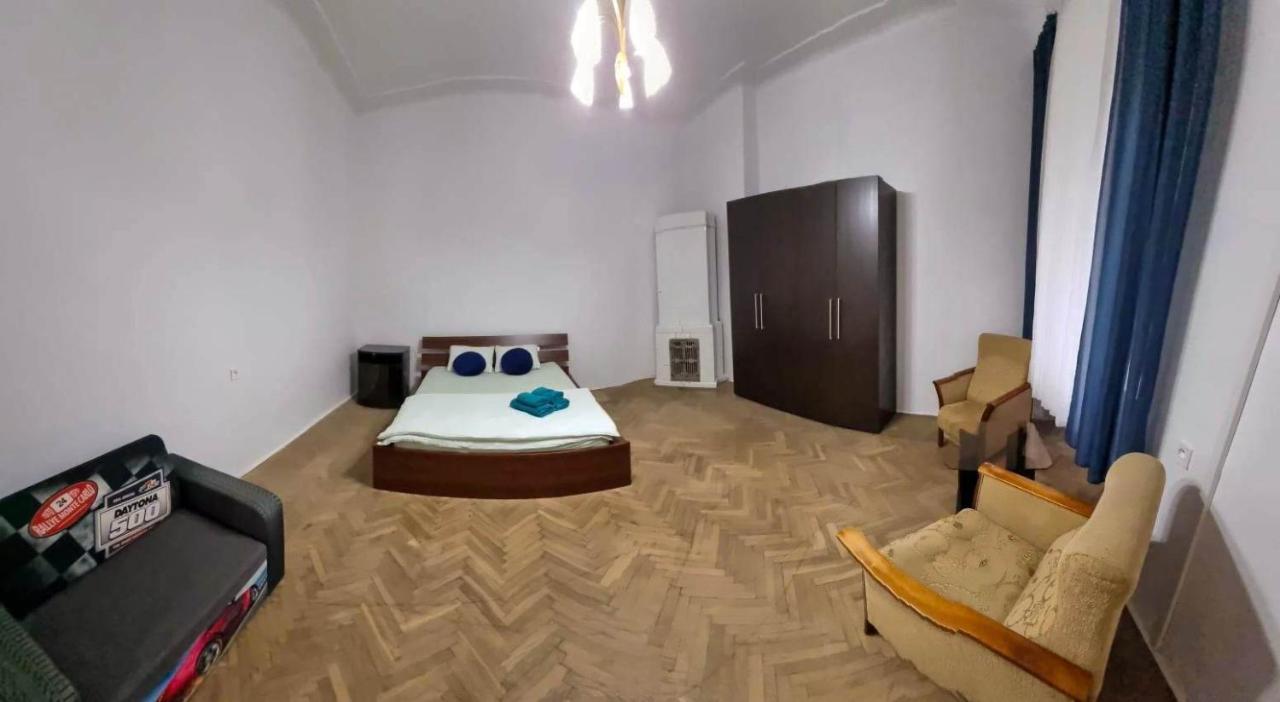 Nocleg W Centrum Czestochowy Nmp32 琴斯托霍瓦 外观 照片