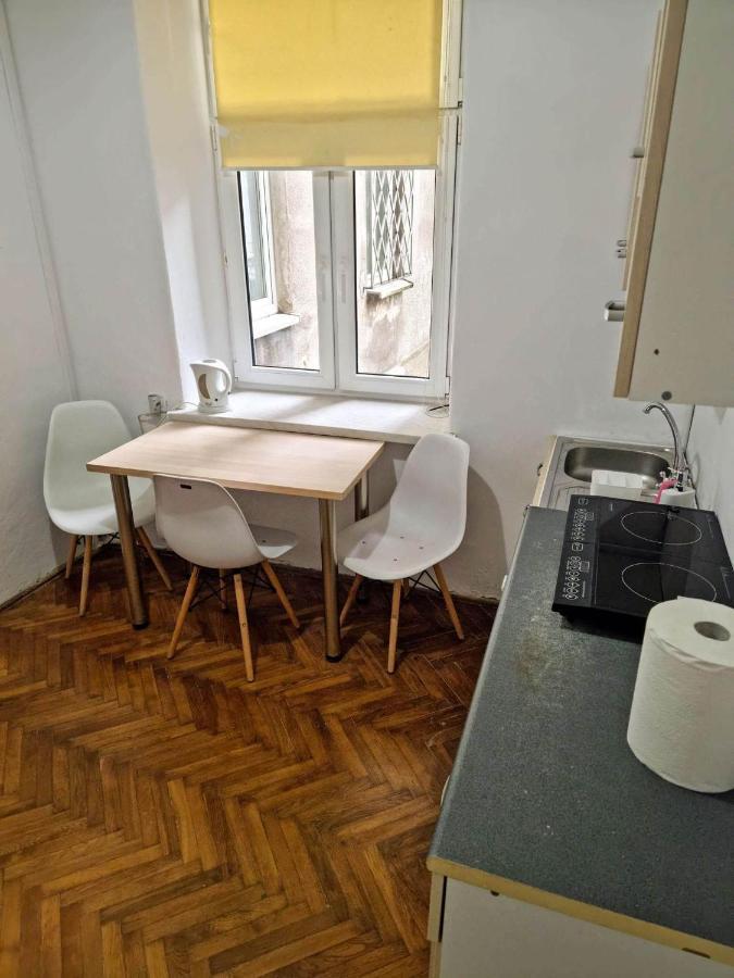 Nocleg W Centrum Czestochowy Nmp32 琴斯托霍瓦 外观 照片
