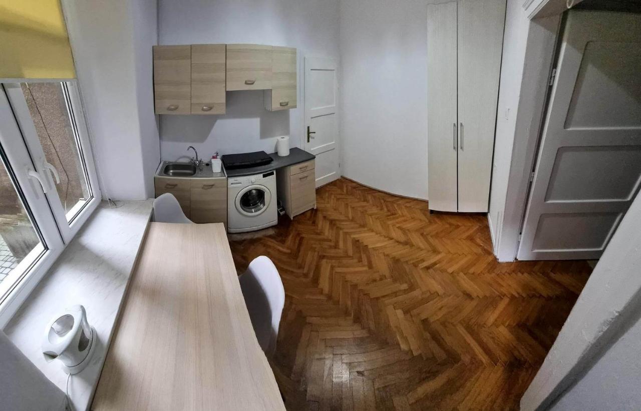 Nocleg W Centrum Czestochowy Nmp32 琴斯托霍瓦 外观 照片