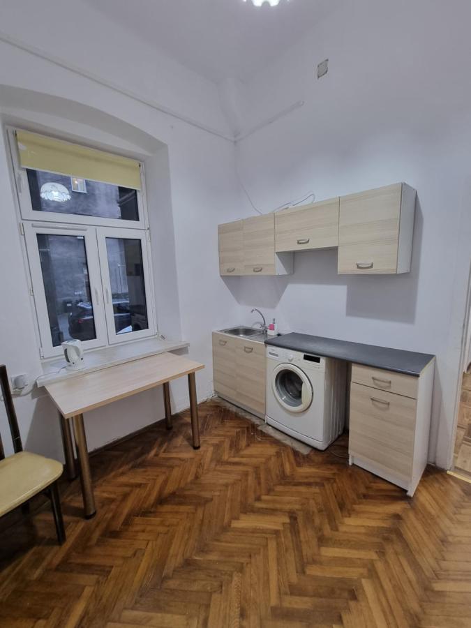 Nocleg W Centrum Czestochowy Nmp32 琴斯托霍瓦 外观 照片