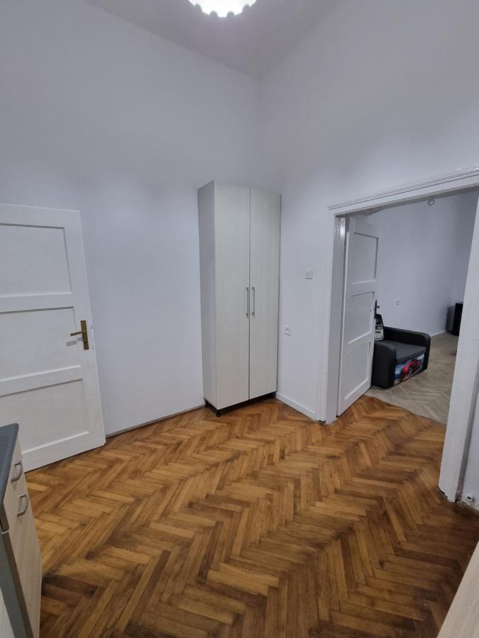 Nocleg W Centrum Czestochowy Nmp32 琴斯托霍瓦 外观 照片