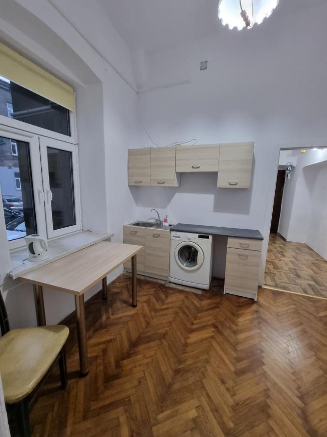Nocleg W Centrum Czestochowy Nmp32 琴斯托霍瓦 外观 照片